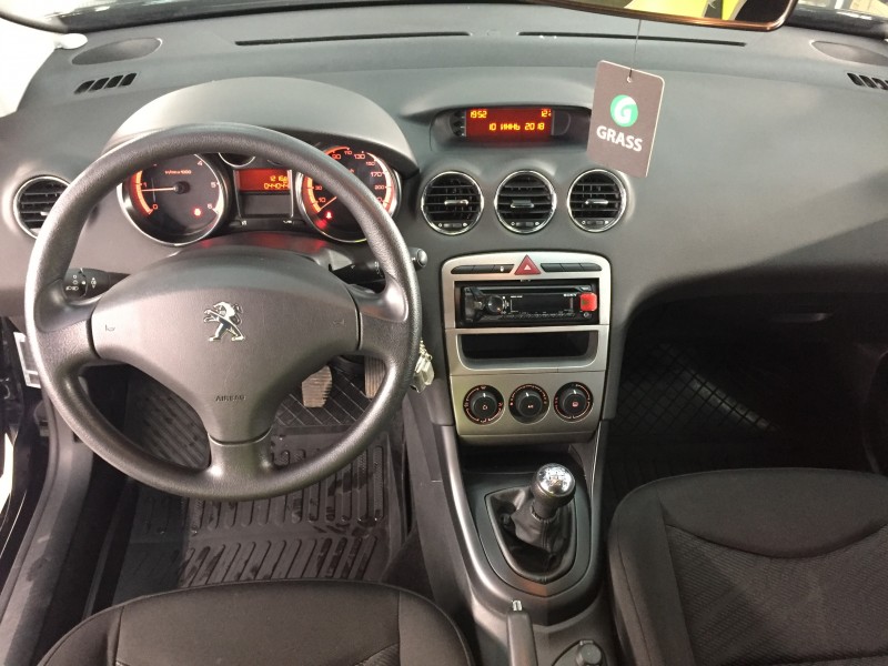 Peugeot 408
